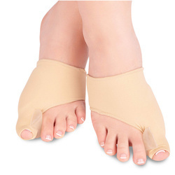 Opaska Na Haluksy Z Klinem Prostującym Palca D036 – Elastyczna i Dyskretna Korekcja Para