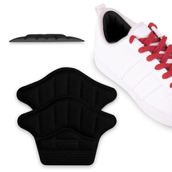 Zapiętki do za dużych obcierających butów.