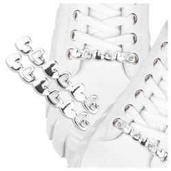 Modna ozdoba na sznurówki do butów – Srebrne PARA Serca